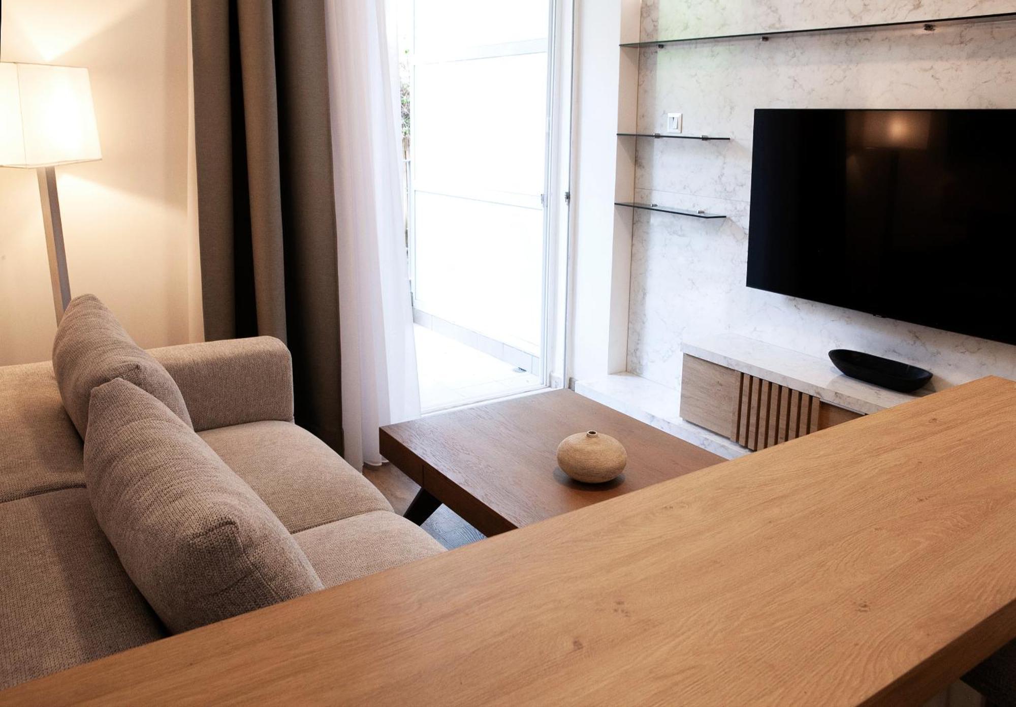 Aelia Luxury - Executive